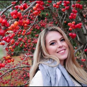 Meet your Posher, Carlie